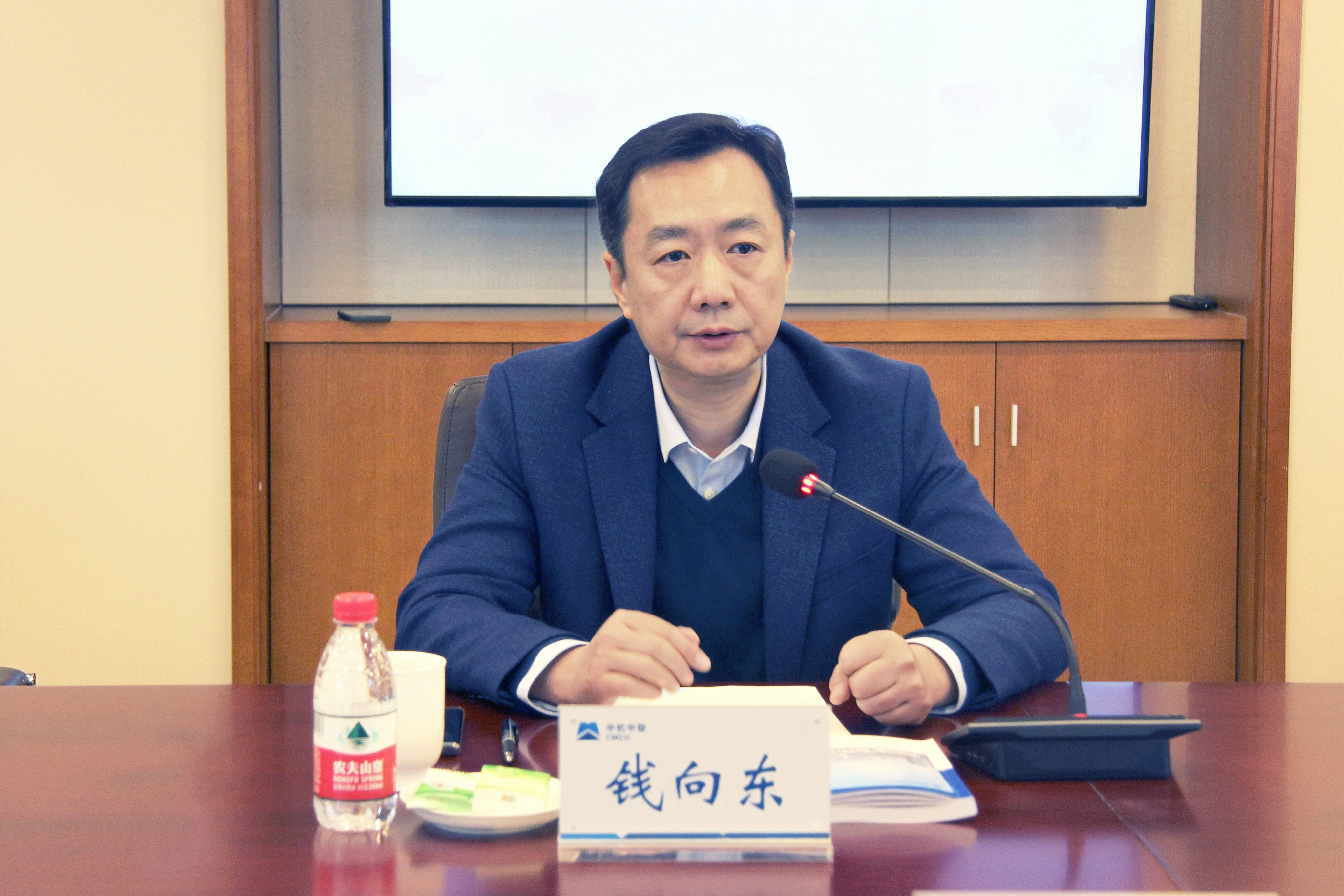 錢(qián)總2.jpg